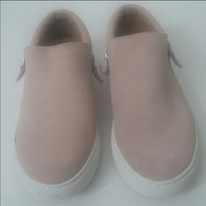 NWOT Kenneth Cole light pink sneakers size 6.5